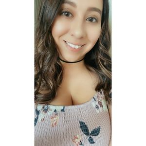 Meet your Posher, Anjelica